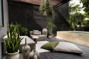 Design Luxury 3BR Villa with 3 Pools, stunning Rooftop, Boho Style, Near Beach